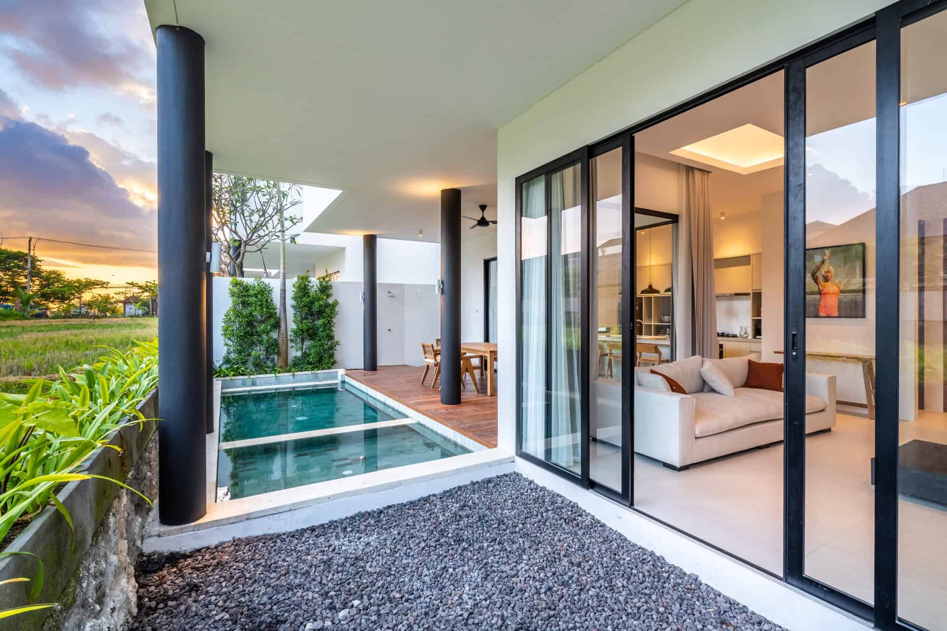 RICE FIELD VIEW 3 BEDROOM VILLA FOR SALE LEASEHOLD IN CANGGU BE-997 